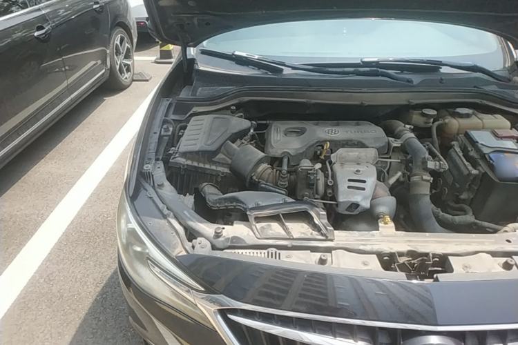Used Buick GT 2018 15T Manual Elite Version China V Standard Engine Bay Right