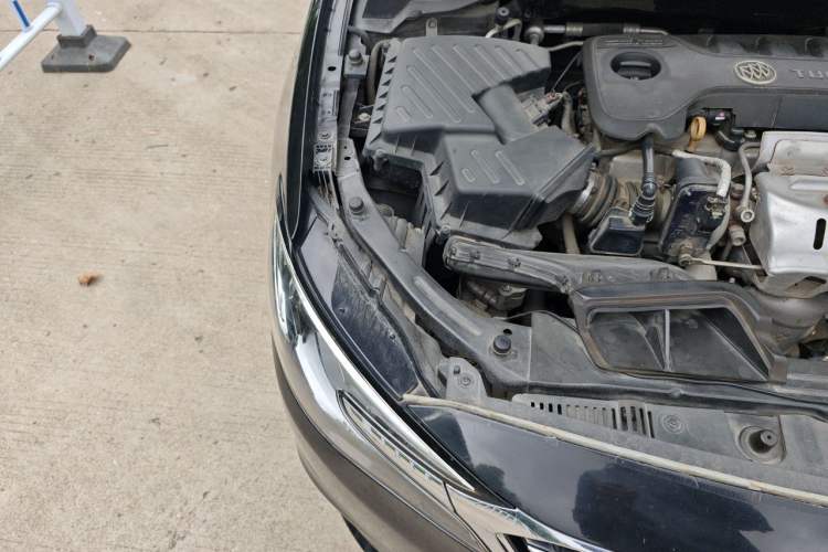 Used Buick GT 2018 18T Automatic Elite Model Engine Bay Right