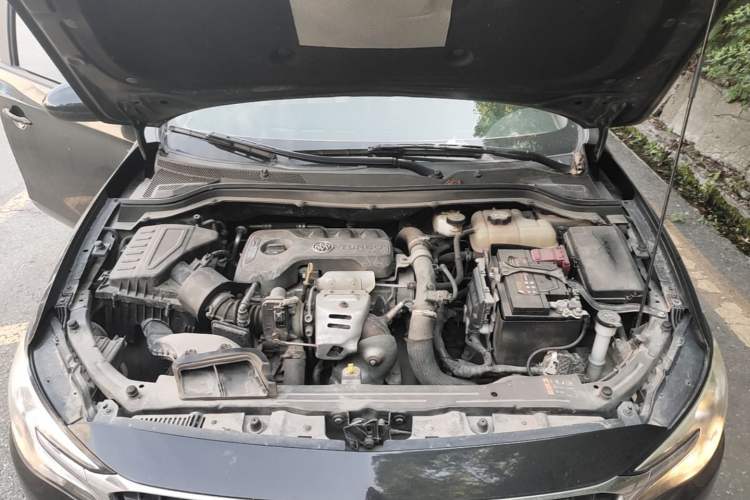 Used Buick GT 2018 15T Manual Entry-Level Version China V Standard Engine Bay