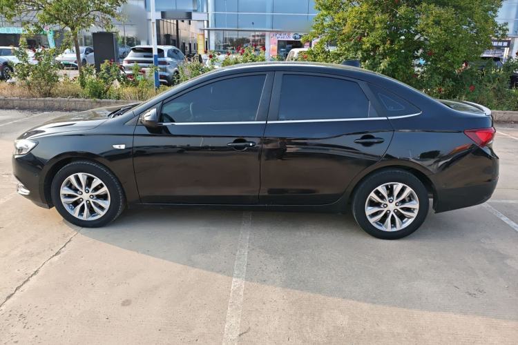 Used Buick GT 2018 18T Automatic Flagship Model Exterior 2