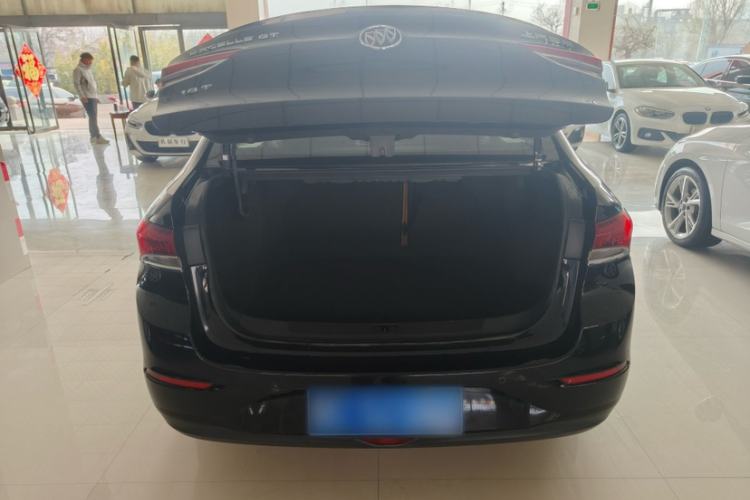 Used Buick GT 2018 18T Automatic Flagship Model Exterior 9