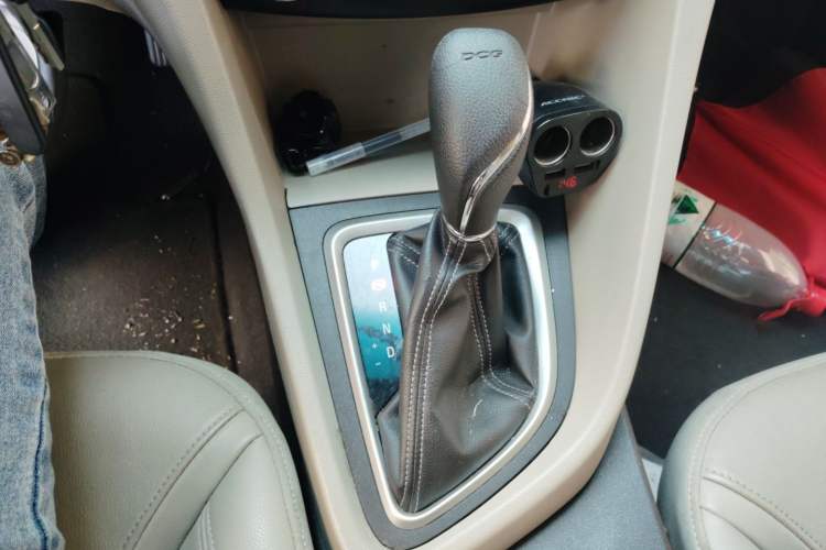 Used Buick GT 2018 15T Dual-Clutch Elite Model China V Standard Gear Lever