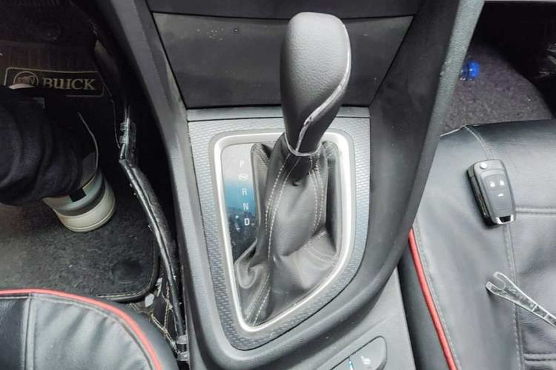 Used Buick GT 2018 18T Automatic Flagship Model Gear Lever