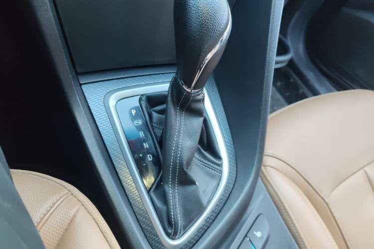 Used Buick GT 2018 18T Automatic Flagship Model Gear Lever