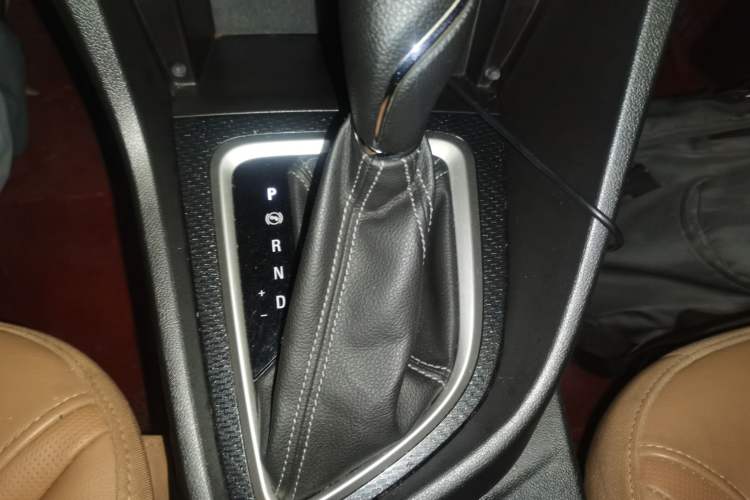 Used Buick GT 2018 18T Automatic Flagship Model Gear Lever