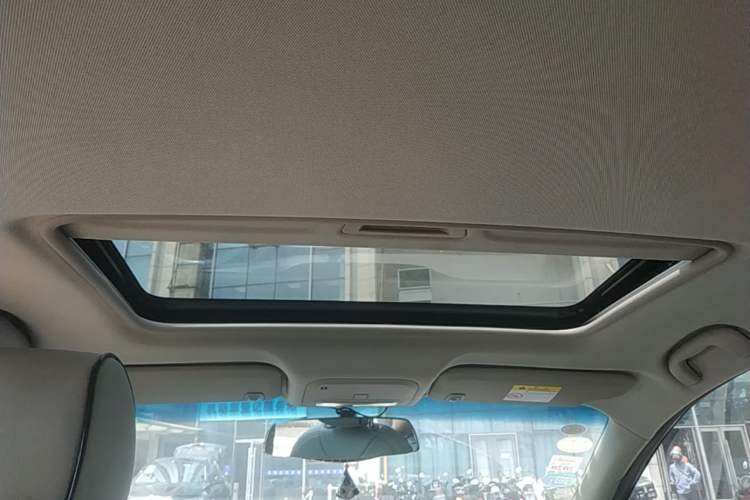 Used Buick GT 2018 15T Manual Elite Version China V Standard Headliner
