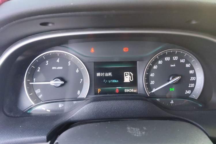 Used Buick GT 2018 18T Automatic Elite Model Instrument Cluster