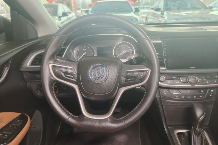 Used Buick GT 2018 18T Automatic Flagship Model Interior 2