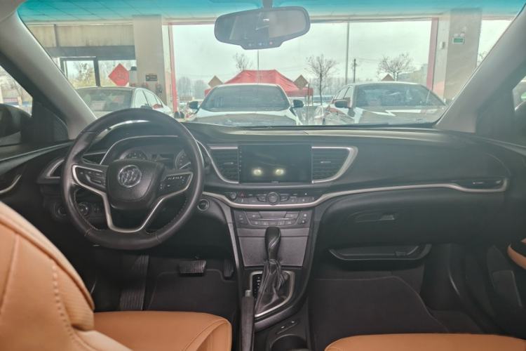 Used Buick GT 2018 18T Automatic Flagship Model Interior 8