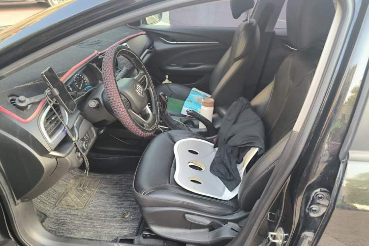 Used Buick GT 2018 18T Automatic Elite Model Left Front Seat