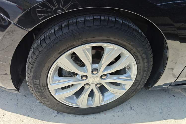 Used Buick GT 2018 15T Dual-Clutch Elite Model China V Standard Left Front Wheel Hub