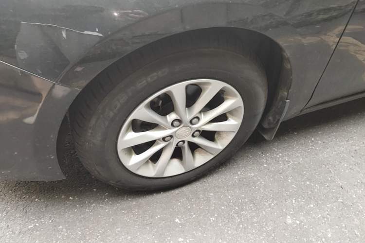 Used Buick GT 2018 15T Manual Entry-Level Version China V Standard Left Front Wheel Hub