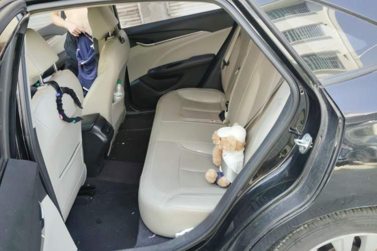 Used Buick GT 2018 15T Dual-Clutch Elite Model China V Standard Left Rear Seat