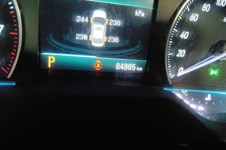Used Buick GT 2018 18T Automatic Flagship Model Odometer Close Up