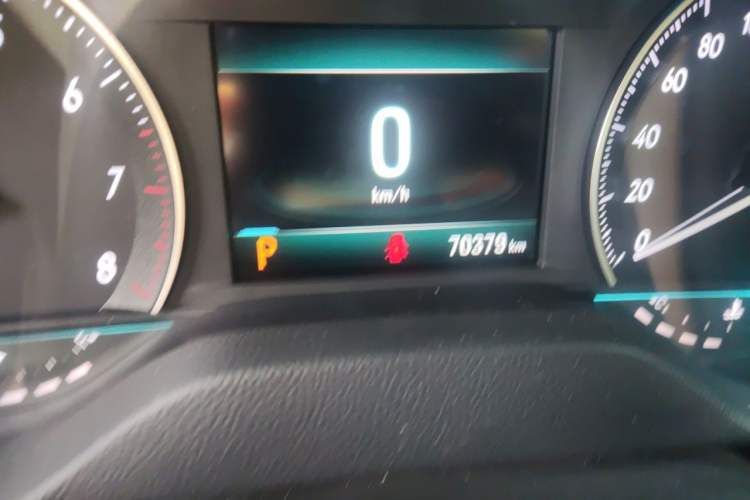 Used Buick GT 2018 18T Automatic Flagship Model Odometer Close Up