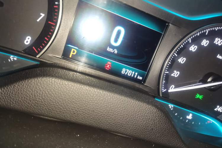 Used Buick GT 2018 18T Automatic Flagship Model Odometer Close Up