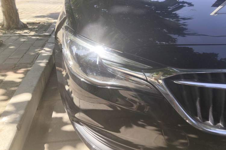 Used Buick GT 2018 18T Automatic Elite Model Right Front Headlight