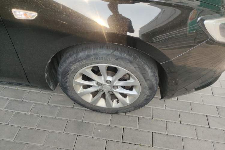 Used Buick GT 2018 15T Dual-Clutch Advanced Model China V Standard Right Front Wheel Hub