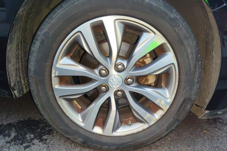 Used Buick GT 2018 18T Automatic Flagship Model Right Front Wheel Hub