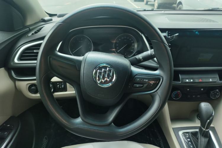 Used Buick GT 2018 15T Dual-Clutch Advanced Model China V Standard Steering Wheel