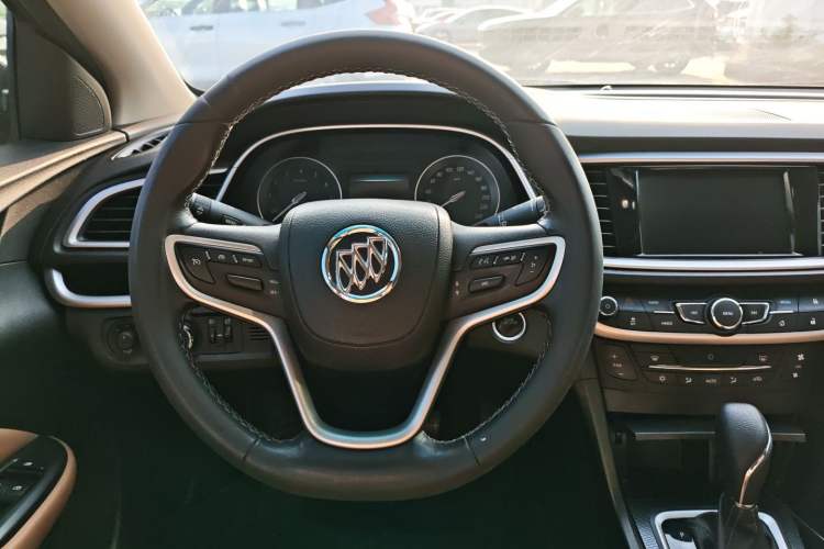 Used Buick GT 2018 18T Automatic Flagship Model Steering Wheel