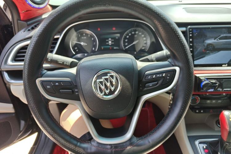 Used Buick GT 2018 15T Dual-Clutch Elite Model China V Standard Steering Wheel