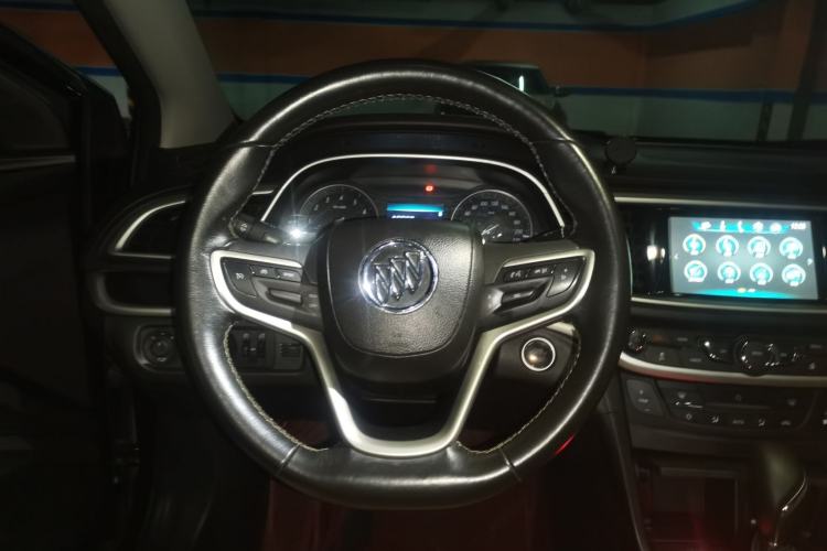 Used Buick GT 2018 18T Automatic Flagship Model Steering Wheel