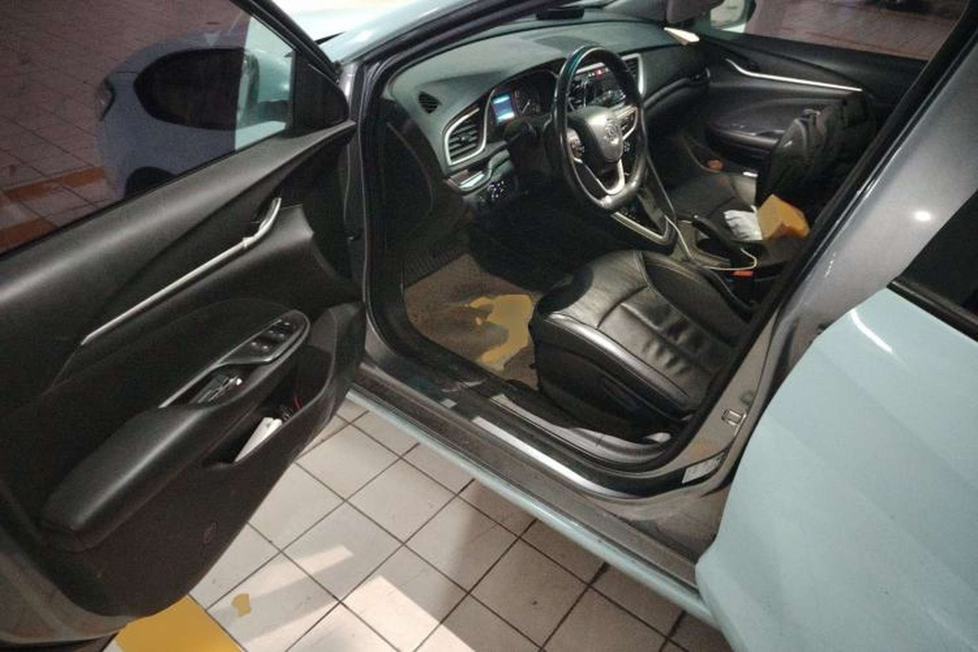 Used Buick GT 2018 18T Automatic Elite Model Driver Seat