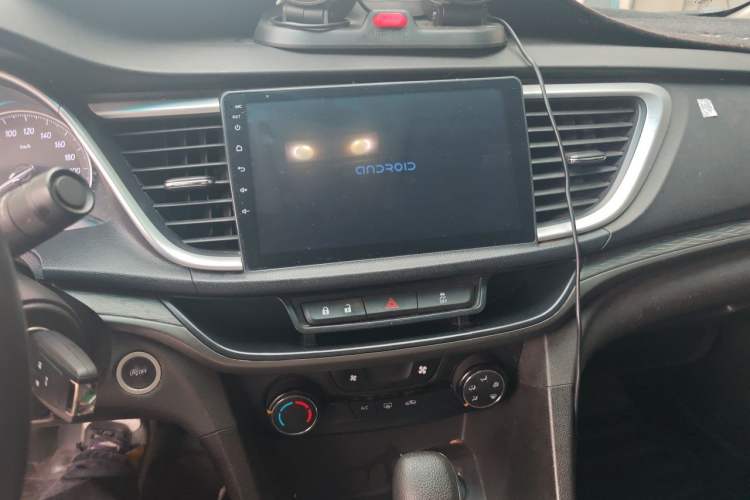 Used Buick GT 2018 18T Automatic Elite Model Audio And AC Panel