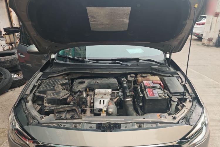 Used Buick GT 2018 18T Automatic Elite Model Engine Bay
