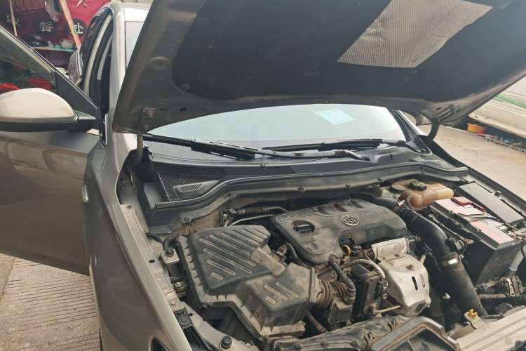 Used Buick GT 2018 18T Automatic Elite Model Engine Bay Right
