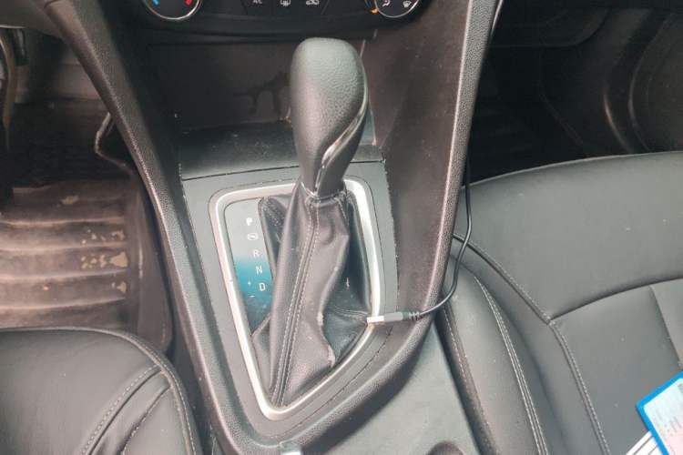 Used Buick GT 2018 18T Automatic Elite Model Gear Lever