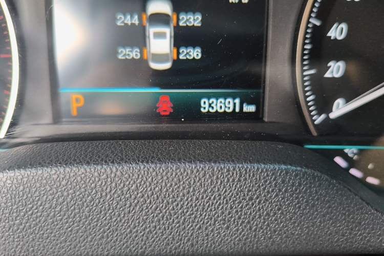 Used Buick GT 2018 18T Automatic Elite Model Odometer Close Up