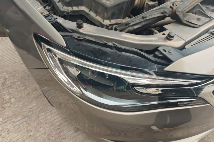 Used Buick GT 2018 18T Automatic Elite Model Right Front Headlight
