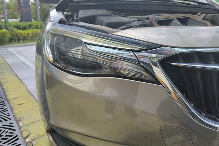 Used Buick GT 2018 18T Automatic Elite Model Right Front Headlight