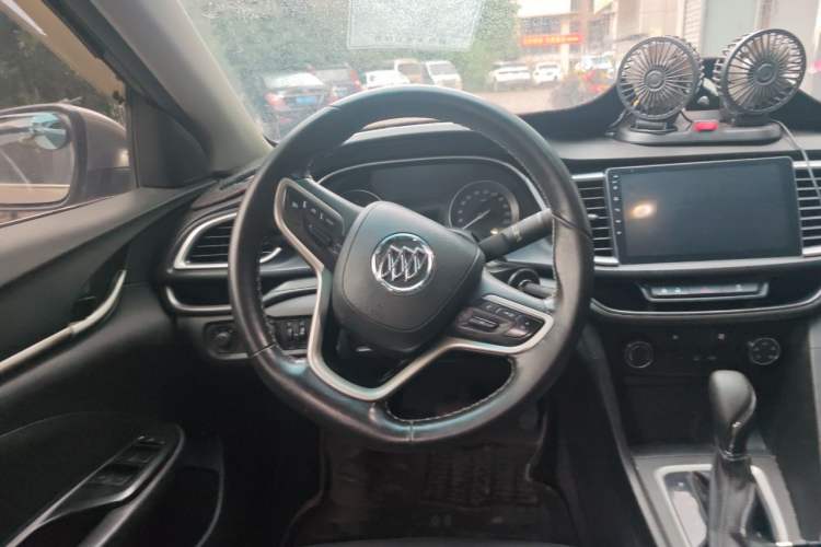 Used Buick GT 2018 18T Automatic Elite Model Steering Wheel