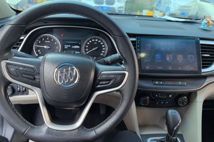 Used Buick GT 2018 15T Dual-Clutch Elite Model China V Standard Center Console