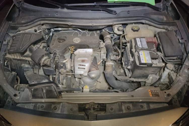 Used Buick GT 2018 15T Manual Elite Version China V Standard Engine Bay