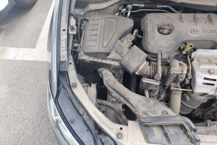 Used Buick GT 2018 15T Dual-Clutch Elite Model China V Standard Engine Bay Right