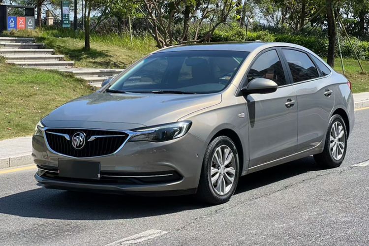 Used Buick GT 2018 18T Automatic Flagship Model Exterior 4