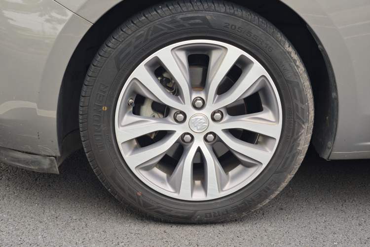 Used Buick GT 2018 18T Automatic Elite Model Exterior 7