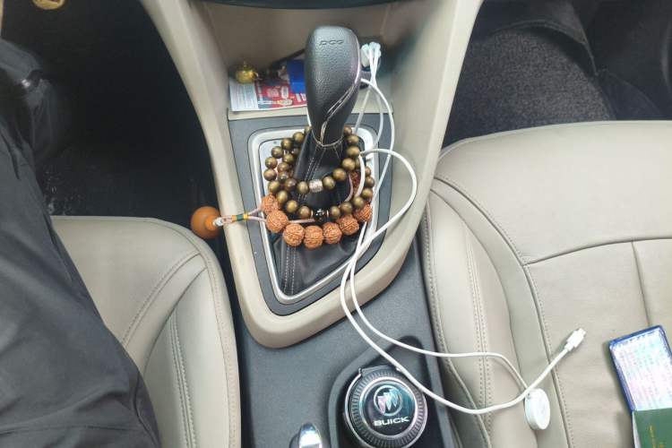 Used Buick GT 2018 15T Dual-Clutch Elite Model China V Standard Gear Lever