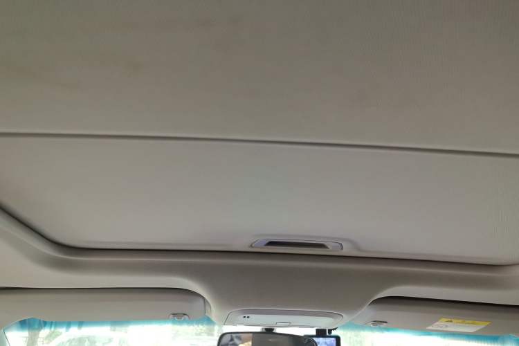 Used Buick GT 2018 18T Automatic Elite Model Headliner