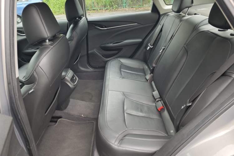 Used Buick GT 2018 18T Automatic Elite Model Interior 2