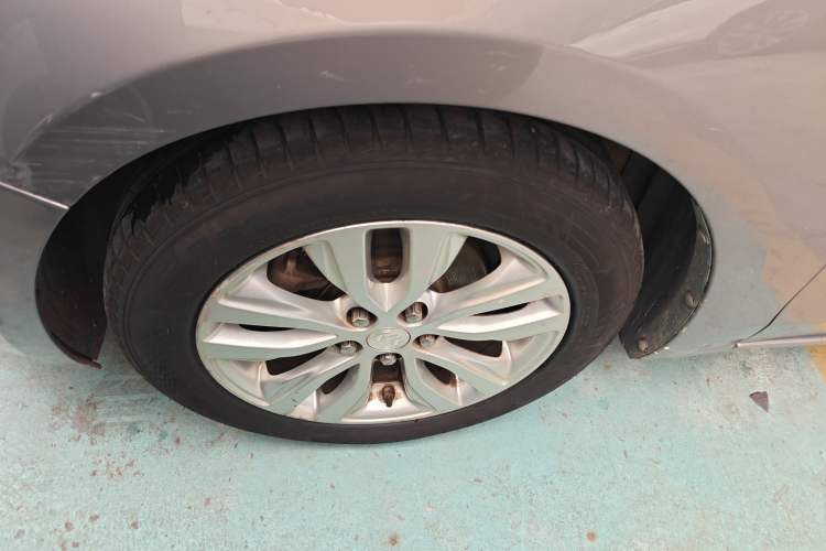 Used Buick GT 2018 15T Dual-Clutch Elite Model China V Standard Left Front Wheel Hub