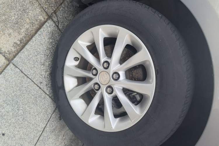 Used Buick GT 2018 15T Dual-Clutch Advanced Model China V Standard Left Front Wheel Hub