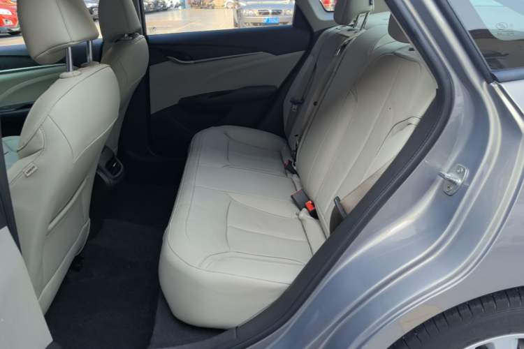 Used Buick GT 2018 15T Dual-Clutch Elite Model China V Standard Left Rear Seat