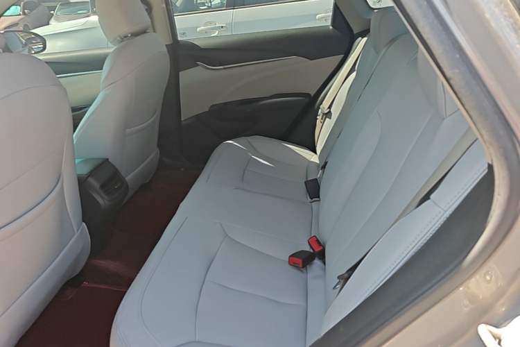 Used Buick GT 2018 15T Dual-Clutch Advanced Model China V Standard Left Rear Seat