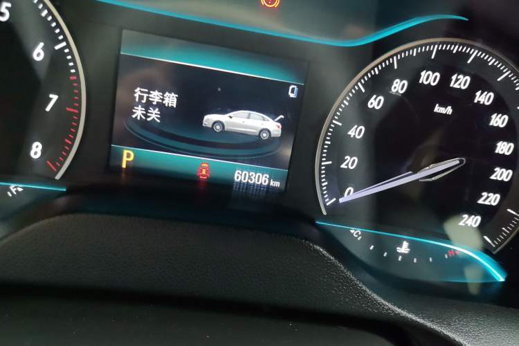 Used Buick GT 2018 18T Automatic Elite Model Odometer Close Up