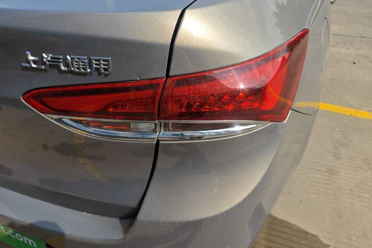 Used Buick GT 2018 18T Automatic Elite Model Right Rear Taillight